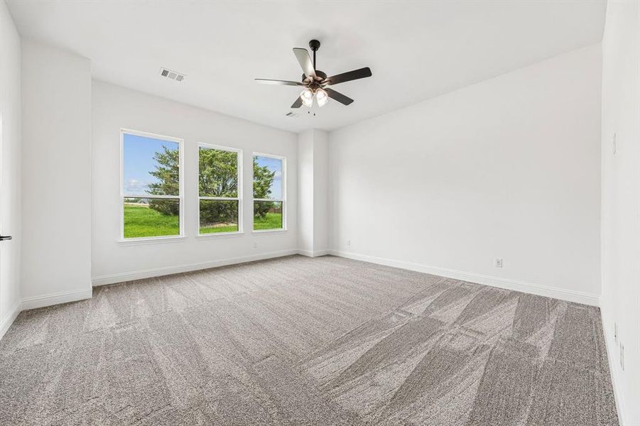 Spacious, unfurnished interior of a new home in Oak Creek Ranch, Midlothian (Image 21). Spacious, unfurnished interior of a new home in Oak Creek Ranch, Midlothian (Image 21).