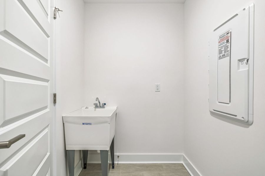 Furnished interior view inside a new home in Devonshire, Mount Juliet (Image 16).