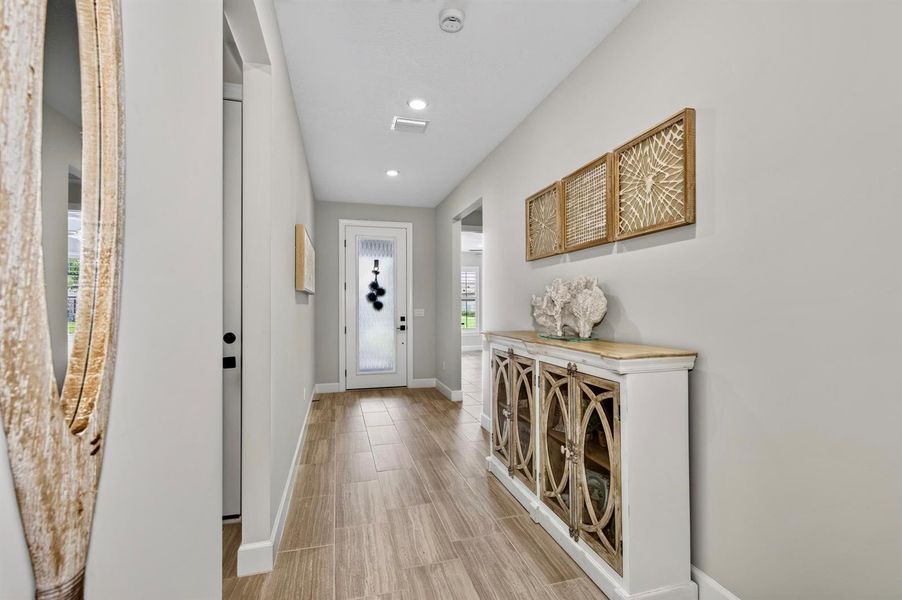 3862 499 Entry Foyer 3862 499 Entry Foyer