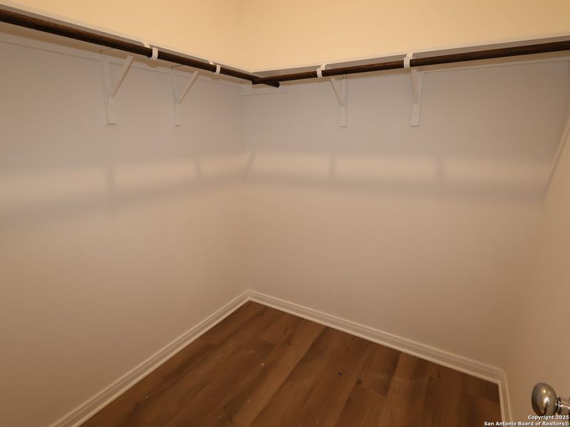 Spacious, unfurnished interior of a new home in Greenspoint Heights, Seguin (Image 23).