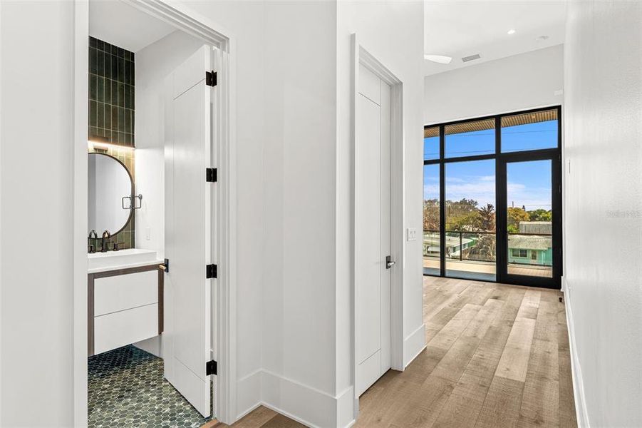 Spacious, unfurnished interior of a new home in , New Smyrna Beach (Image 62).