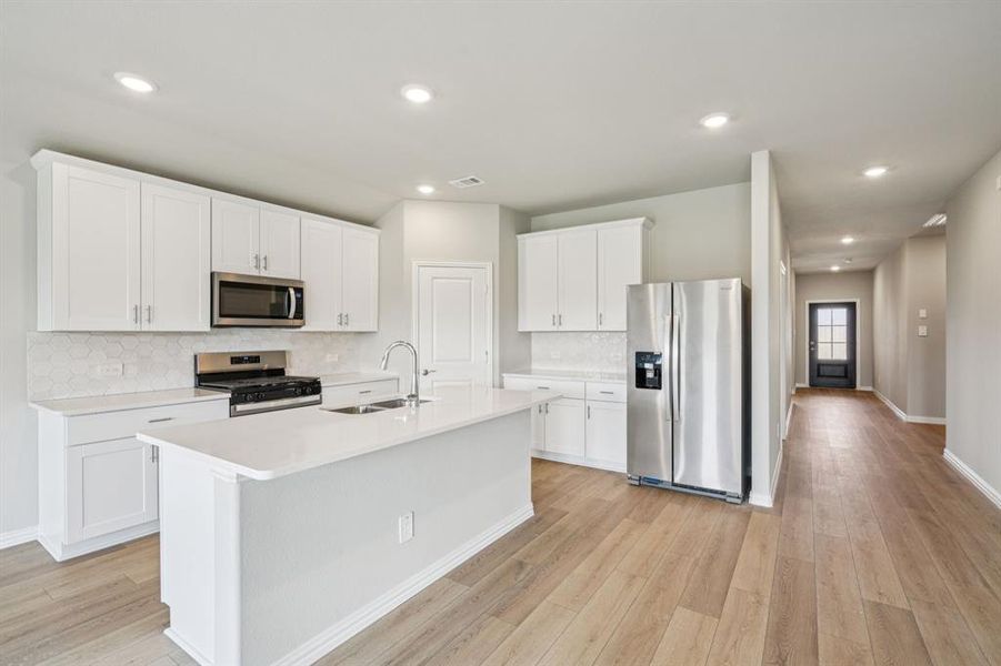 Photo is not of the actual home, but is an inspirational photo of builder’s model home and may depict options, furnishings, and/or decorator features that are not included. Photo is not of the actual home, but is an inspirational photo of builder’s model home and may depict options, furnishings, and/or decorator features that are not included.