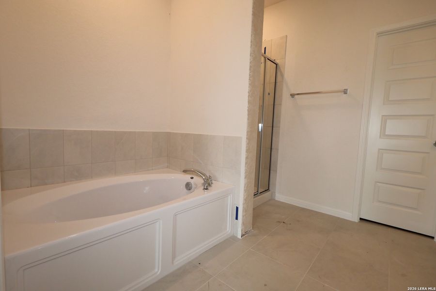 Image 32 of a home in Verano Farms.