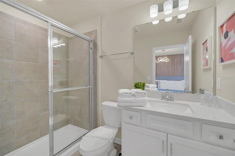 Furnished interior view inside a new home in , Clermont (Image 14).