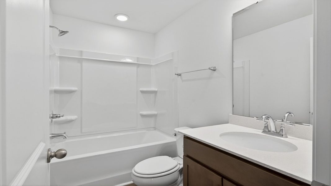 Representative furnished interior of a home built from the Hayden by DRB Homes in Clear Springs Townhomes, North Charleston (Image 16).