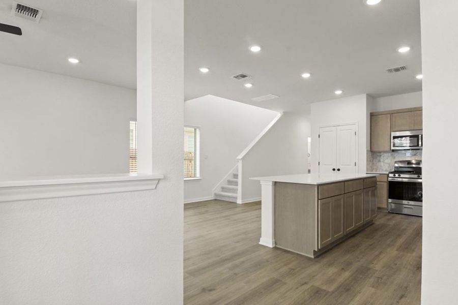 Representative unfurnished interior of a home built from the Oak by Pacesetter Homes in Blanco Vista, San Marcos (Image 23).
