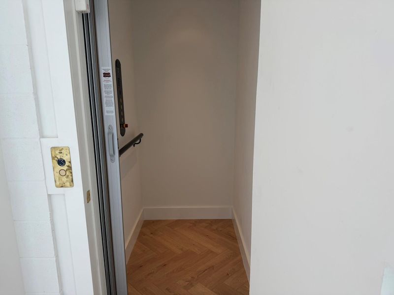 Spacious, unfurnished interior of a new home in , Houston (Image 19).