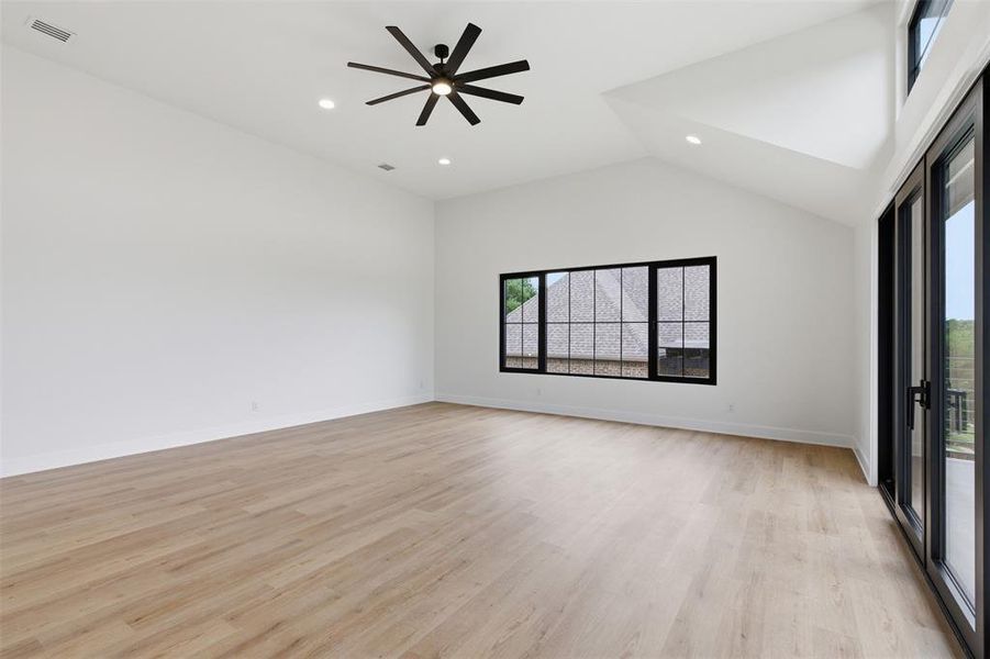Spacious, unfurnished interior of a new home in , Fort Worth (Image 33).