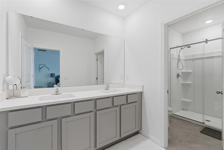 Furnished interior view inside a new home in , Apollo Beach (Image 22).