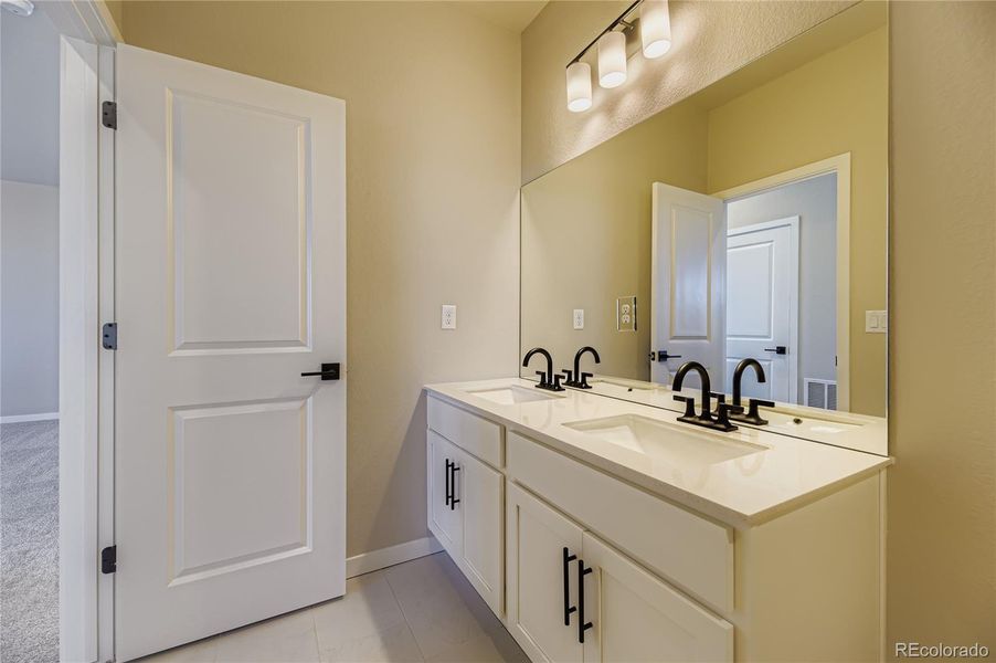 Conifer - 2nd Floor Bathroom Conifer - 2nd Floor Bathroom