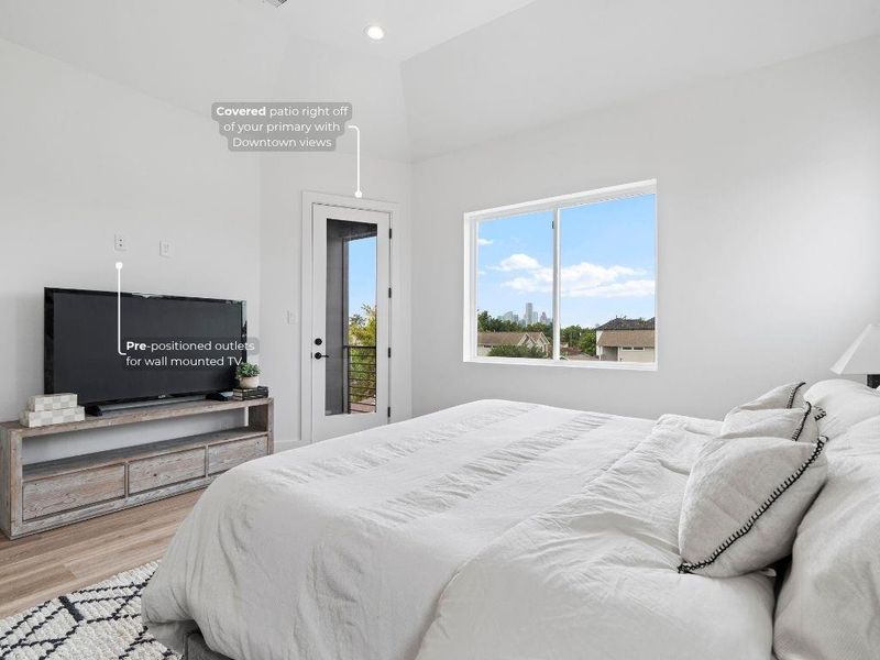 Wake up to beautiful views of the Downtown Houston skyline, or step out onto your private balcony and start your day with a morning coffee.