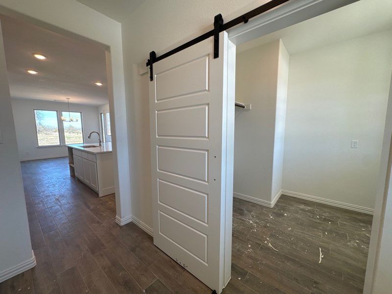 Spacious, unfurnished interior of a new home in Fairview Meadows, New Fairview (Image 11).
