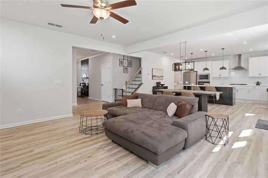 Furnished interior view inside a new home in Riverwood, Dallas (Image 39).