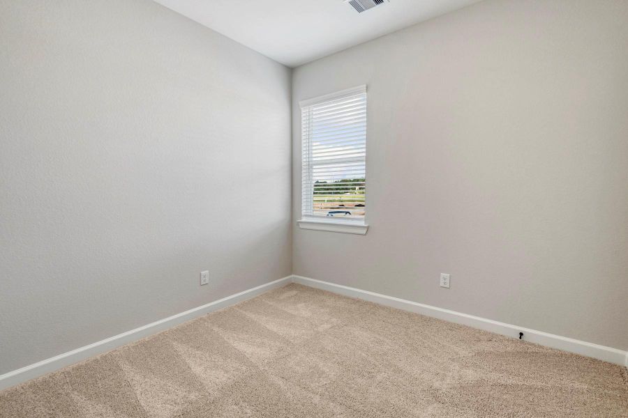 Spacious, unfurnished interior of a new home in Sweetwater Ridge, Conroe (Image 13). Spacious, unfurnished interior of a new home in Sweetwater Ridge, Conroe (Image 13).