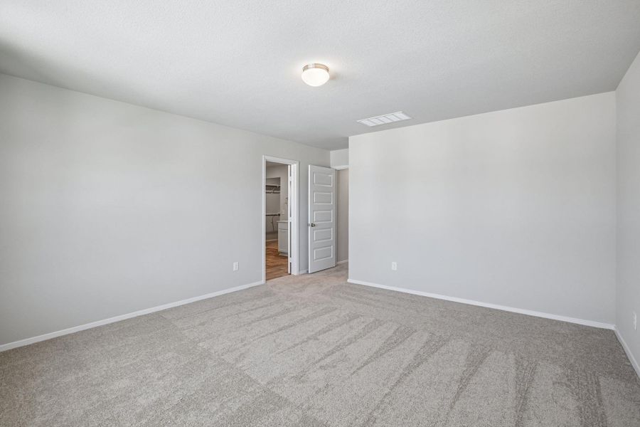 Spacious, unfurnished interior of a new home in Edgebrooke, Pflugerville (Image 19).