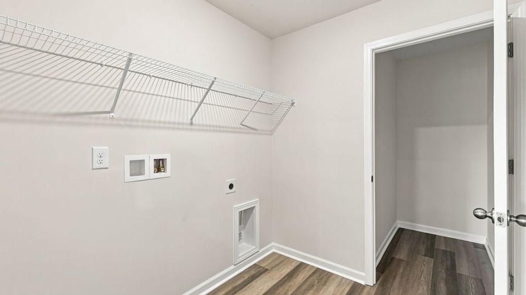 Spacious, unfurnished interior of a new home in Tyger Pines, Moore (Image 29).