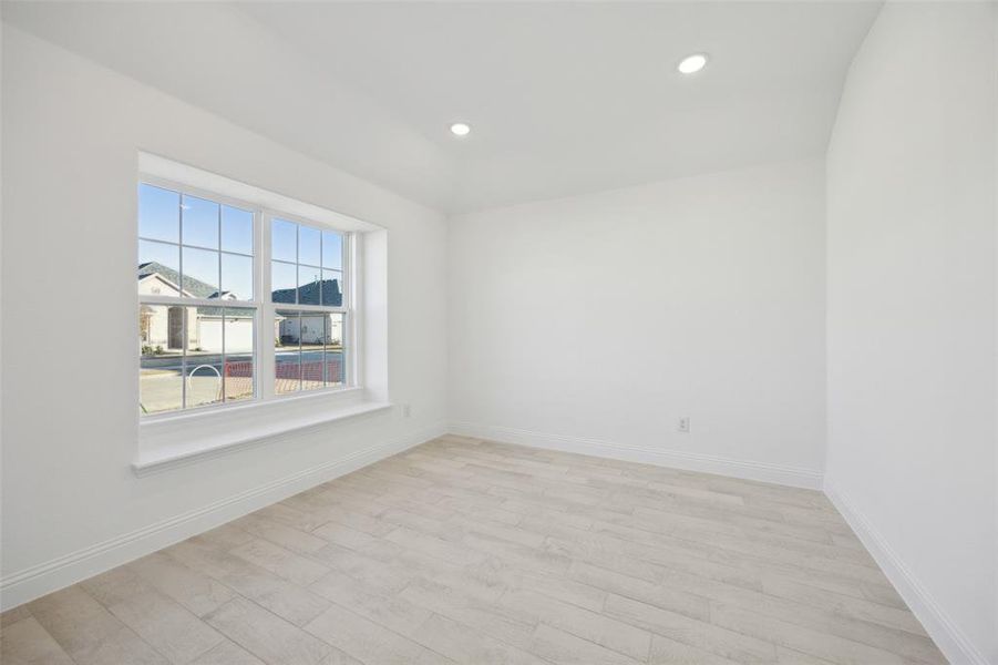 Spacious, unfurnished interior of a new home in Sicily, Princeton (Image 12).