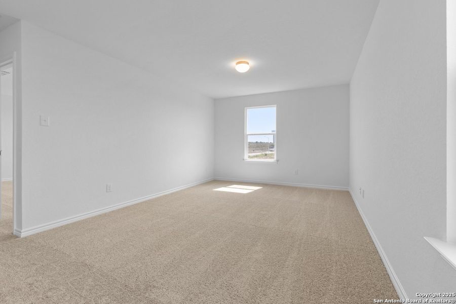 Spacious, unfurnished interior of a new home in Legend Heights, New Braunfels (Image 9). Spacious, unfurnished interior of a new home in Legend Heights, New Braunfels (Image 9).
