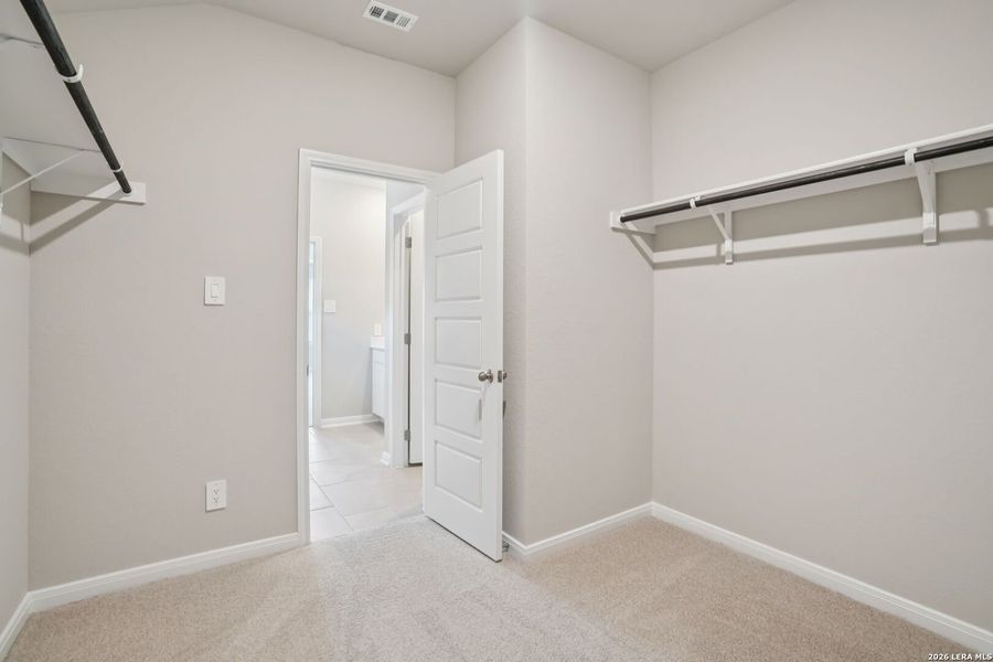 Spacious, unfurnished interior of a new home in Royal Crest, San Antonio (Image 17).