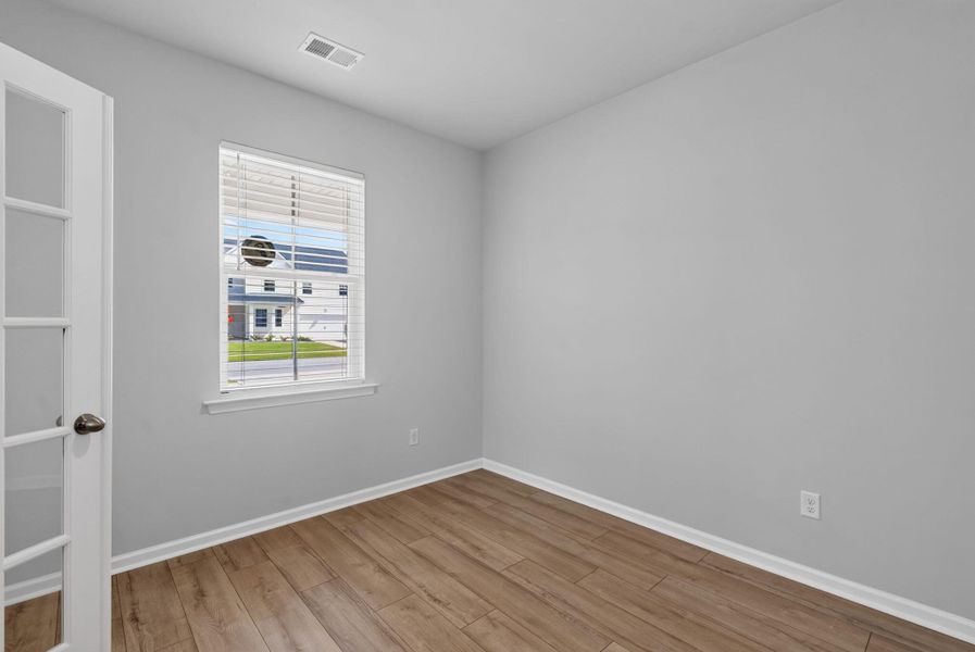Spacious, unfurnished interior of a new home in Sweetgrass at Summers Corner, Summerville (Image 50).
