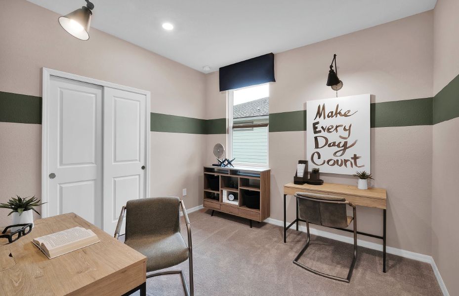 Furnished interior view inside a new home in Double Branch, Middleburg (Image 6).