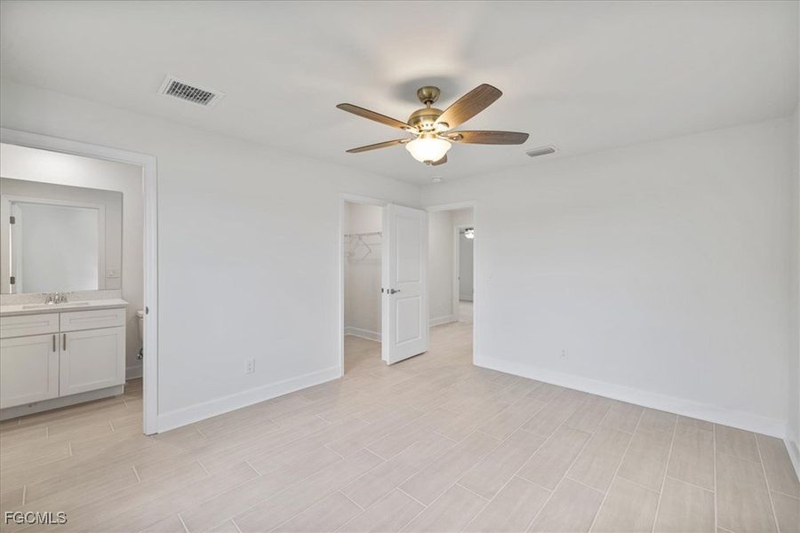 Spacious, unfurnished interior of a new home in Cape Coral, Cape Coral (Image 27). Spacious, unfurnished interior of a new home in Cape Coral, Cape Coral (Image 27).