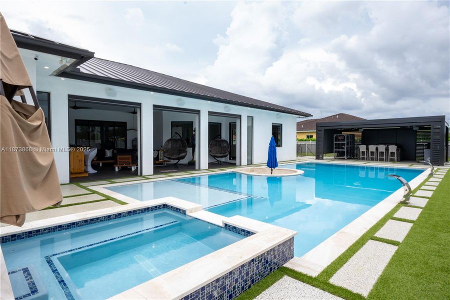 Image 42 of a home in .