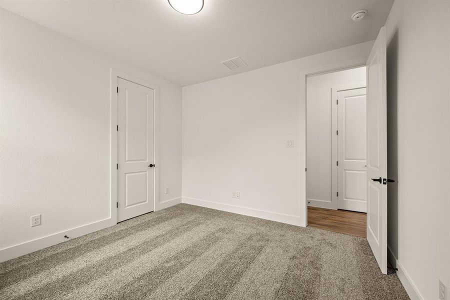 Spacious, unfurnished interior of a new home in Highland Oaks, Boyd (Image 18).