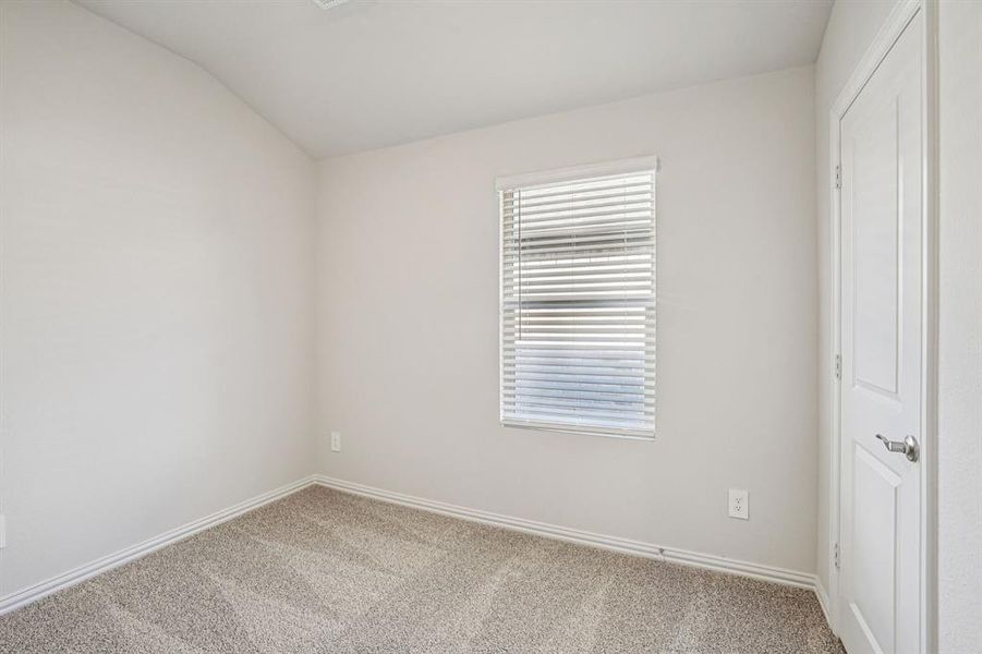 Spacious, unfurnished interior of a new home in Windmore, Princeton (Image 19).