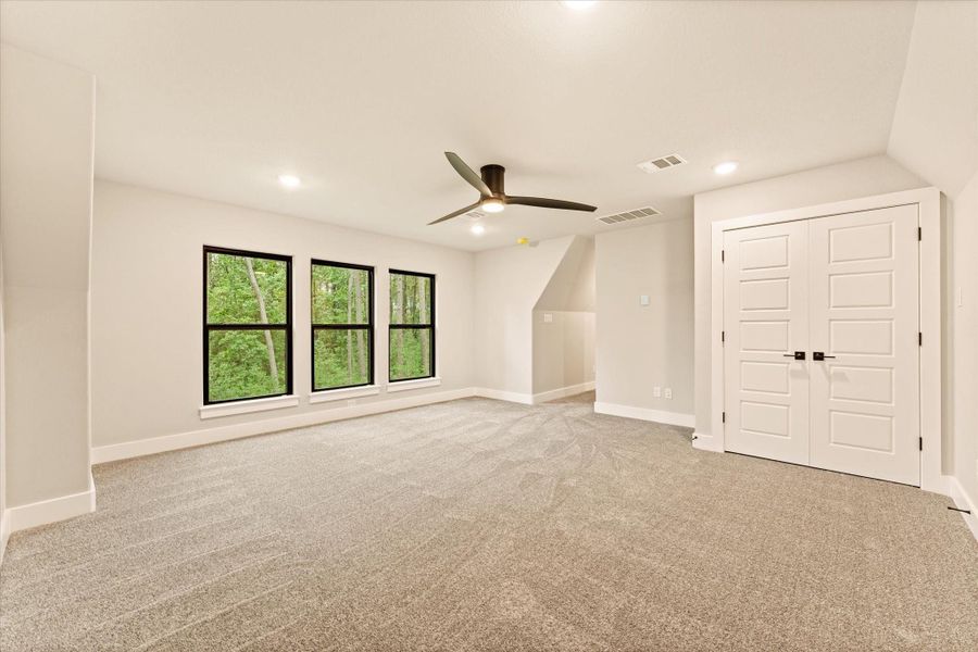 Spacious, unfurnished interior of a new home in , Huntsville (Image 26). Spacious, unfurnished interior of a new home in , Huntsville (Image 26).