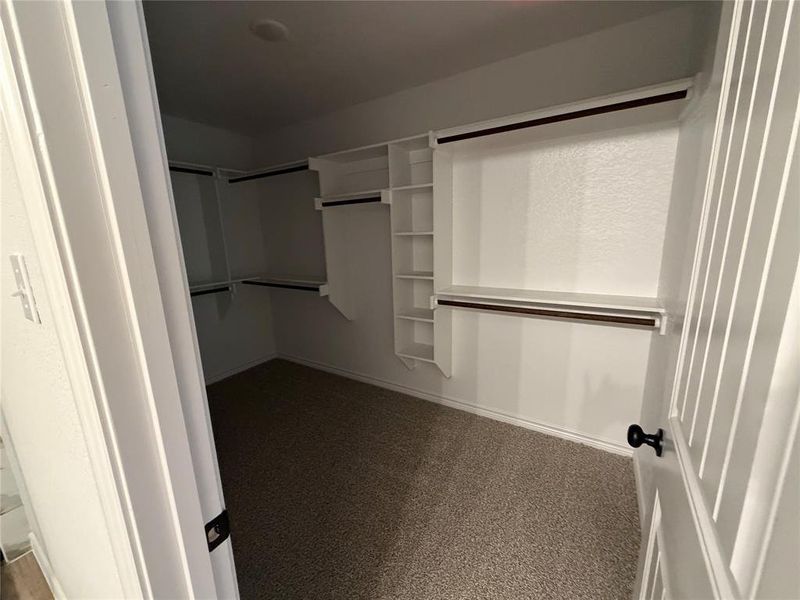 Spacious, unfurnished interior of a new home in , Springtown (Image 5).