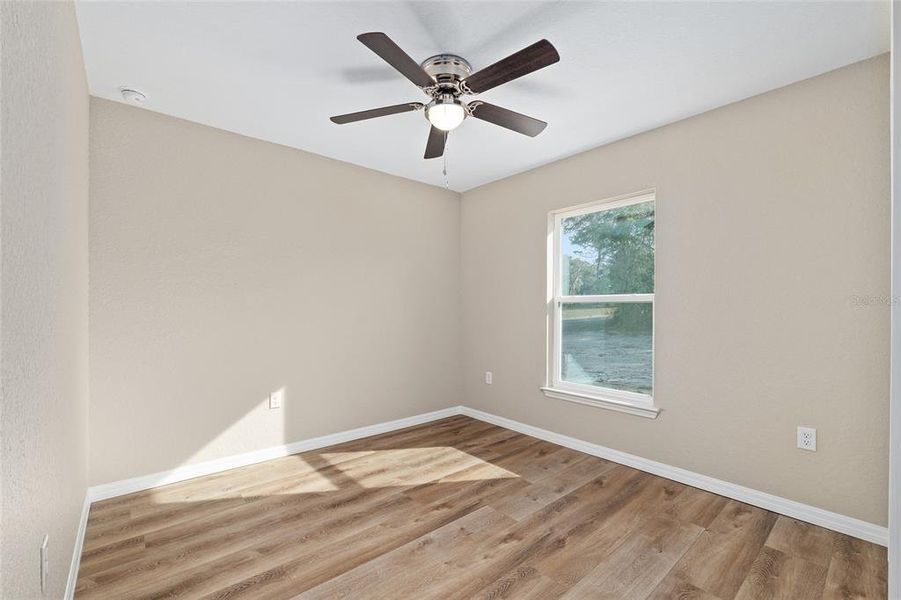 Spacious, unfurnished interior of a new home in , Citrus Springs (Image 31).