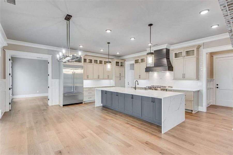 Furnished interior view inside a new home in , Gainesville (Image 9).