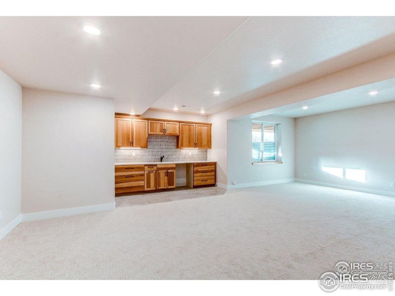 Spacious, unfurnished interior of a new home in , Berthoud (Image 37).