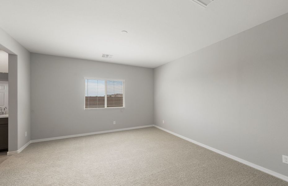 Spacious, unfurnished interior of a new home in El Cidro, Goodyear (Image 16).