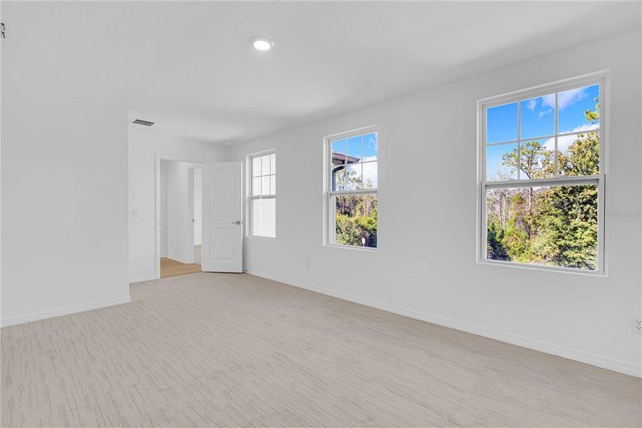 Spacious, unfurnished interior of a new home in , Winter Garden (Image 22). Spacious, unfurnished interior of a new home in , Winter Garden (Image 22).