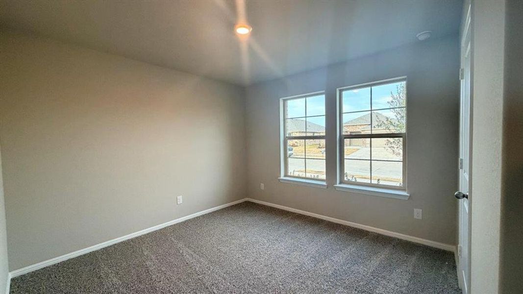 Spacious, unfurnished interior of a new home in Meadowbrook Estates, Cleburne (Image 14).