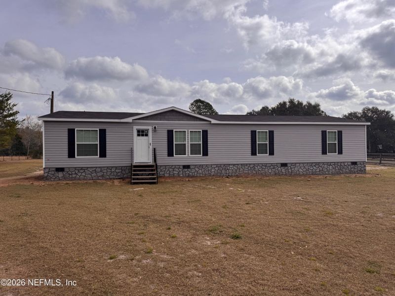 Exterior details and patio area of a home in , Hilliard (Image 18). Exterior details and patio area of a home in , Hilliard (Image 18).