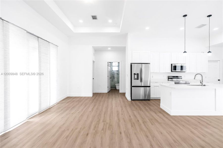 Spacious, unfurnished interior of a new home in , Clewiston (Image 33).