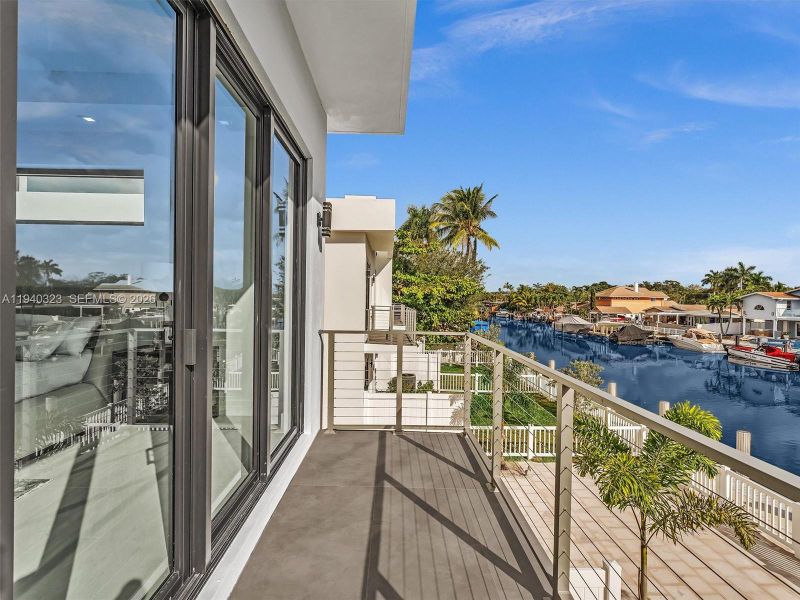 Exterior details and patio area of a home in , Dania Beach (Image 43).