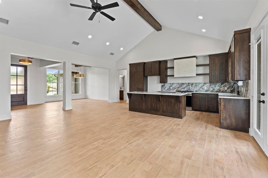 Furnished interior view inside a new home in , Lindale (Image 8).