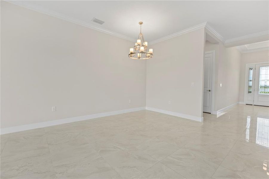 Spacious, unfurnished interior of a new home in , Sarasota (Image 26).