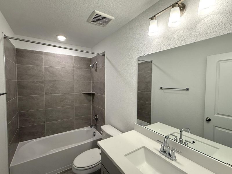 Furnished interior view inside a new home in Creeks Crossing, Elgin (Image 6).