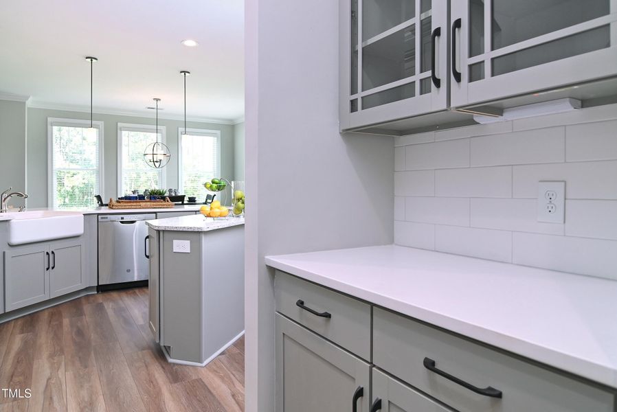 Butler's pantry - Yates