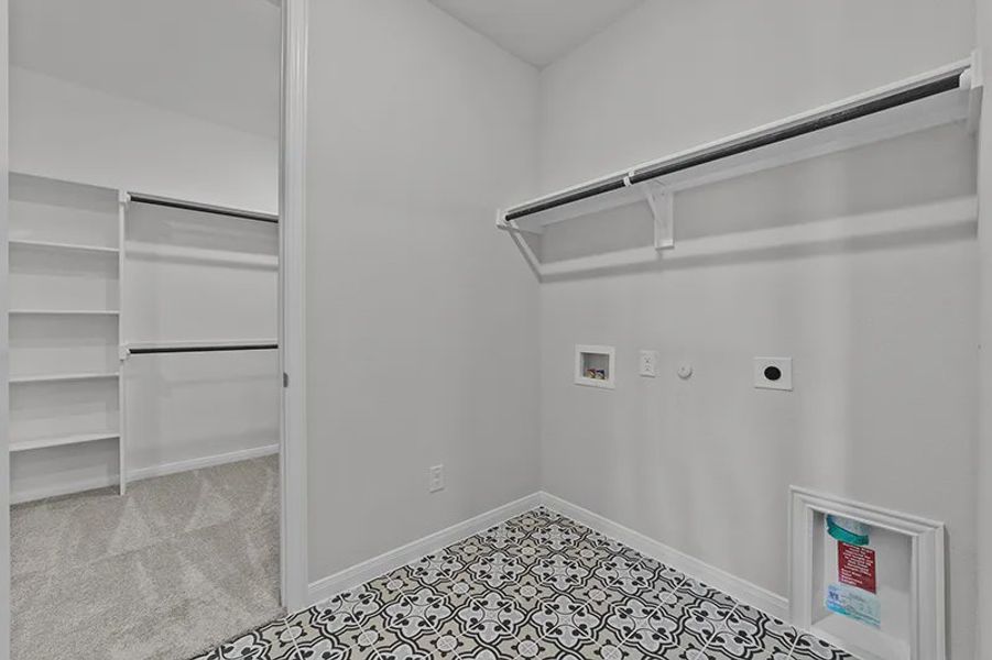 Spacious, unfurnished interior of a new home in Tinsley Meadows, Van Alstyne (Image 15).