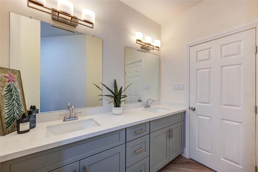 another view of the bathroom