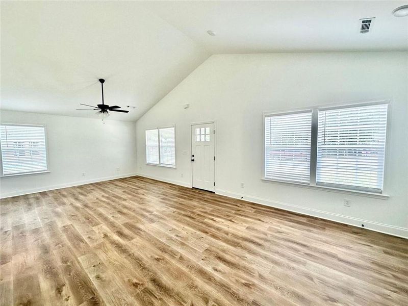 Spacious, unfurnished interior of a new home in , Rome (Image 20).