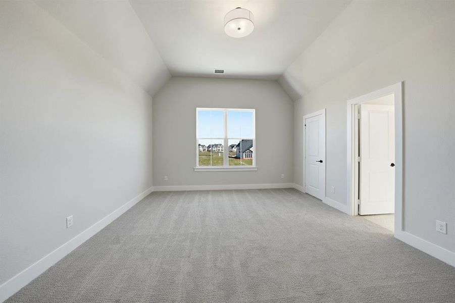 Spacious, unfurnished interior of a new home in , Prosper (Image 34).