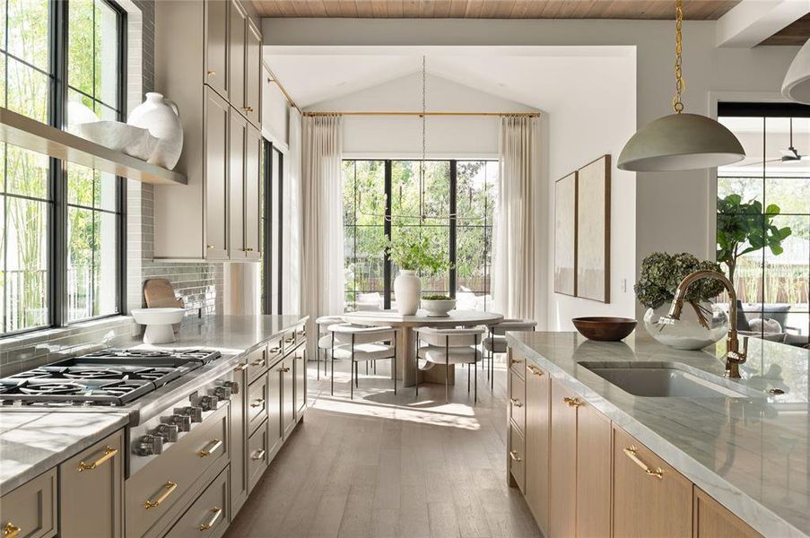 Furnished interior view inside a new home in , Orlando (Image 51).