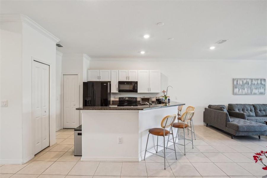 Kitchen area. Kitchen area.